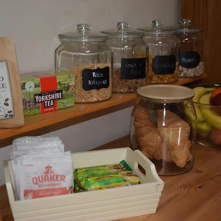 Bed & Breakfast B&B At Newton House Farm
