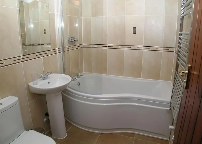 At Newton House Farm Bed & Breakfast